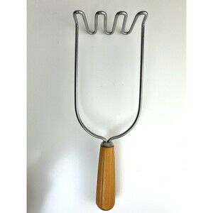 Vtg ANDROCK Potato Masher Kitchen Utensil Butterscotch Bakelite Handle USA